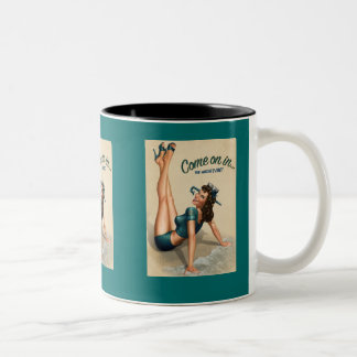 Kom på i marinutvikningsbildmugg Två-Tonad mugg