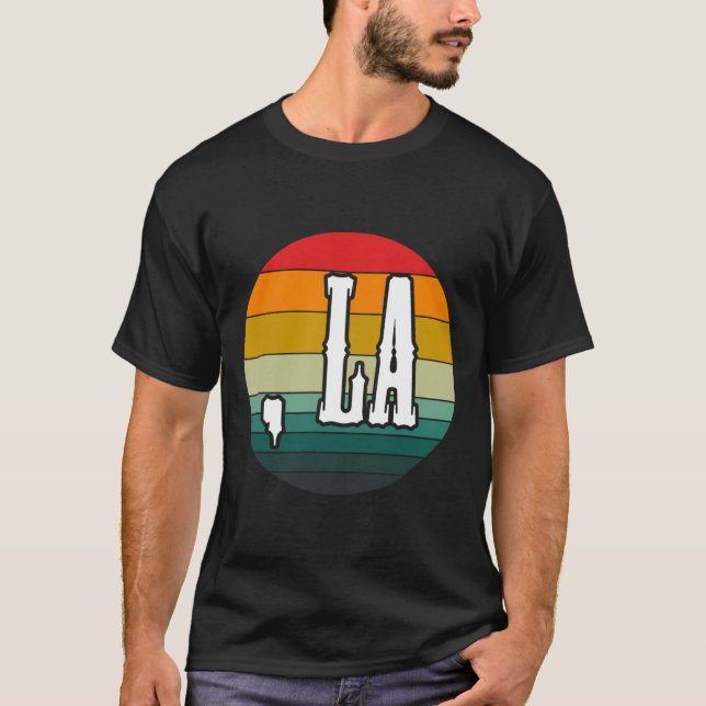Komma La Kamala Harris presidentstöd Tee (Framsida)
