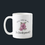 Kommer du att vara min Junior Bridesmaid Frieri? Kaffemugg<br><div class="desc">Överraska dina bästa vänner med en uppriktig och elegant frieri för att en charmig blommigt kaffe mugg! Med den delikata vintage rosa ros och eleganta skript med kalligrafi är mugg det här perfekten att fråga. **"Kommer du att vara min yngre graf?"** i ett meningsfullt och tidlöst stil. Designad med en...</div>