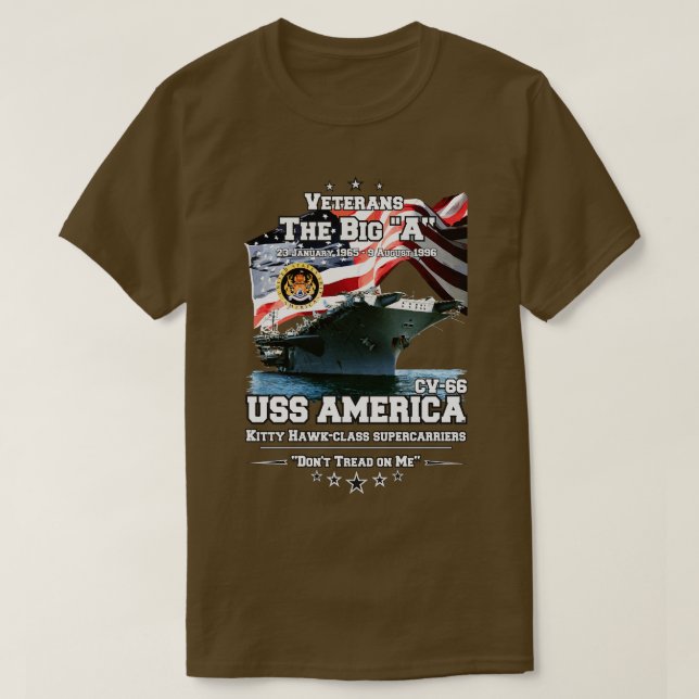 KOMMER IHÅG USA CVACV66 Veterans T Shirt (Design framsida)
