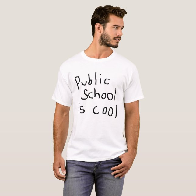 Kommunal skola är kall tröja (Hel framsida)