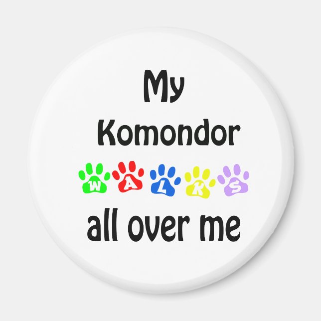 Komondor Walks Design Magnet (Framsidan)