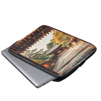 Komorebi - The Sun-Drenched Temple Laptop Fodral