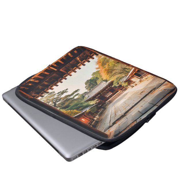 Komorebi - The Sun-Drenched Temple Laptop Fodral (Framre botten)