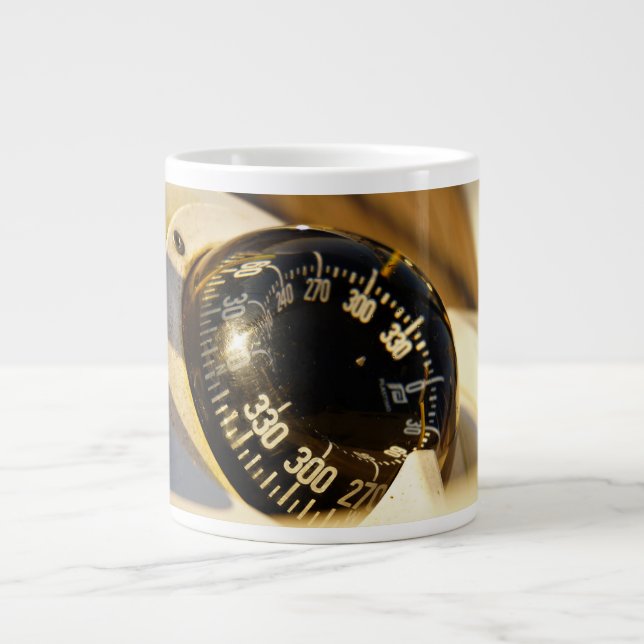 Kompas helpt navigeren en koer behouden.  jumbo mugg (Framsidan)