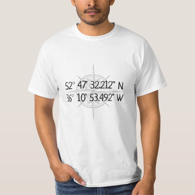 Kompass GPS Hemkoordinater T Shirt (Framsida)