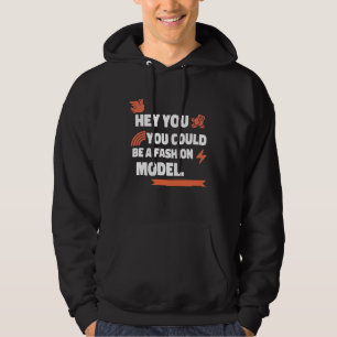 Kompliment Du Kunna Användas Som Modell För Fantas Hoodie