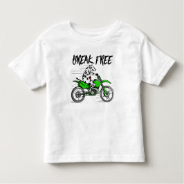 Kon som cyklar med grönt kor t-shirt