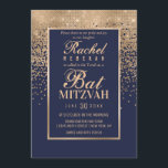 Konfetti foto för Ro vid marinflottan Guld Glitter Inbjudningar<br><div class="desc">Denna formella Bat mitzvah fotoinbjudan inspireras av den moderna paletten och trendiget färg som är utrustad med chic och glamorös designstruktur. Det är elegant och söt visningar för tryckt glatt guld-gradient konfetti med en guld-gräns till ram, på ovansidan av en enkel marin blå bakgrund. Det inkluderar även gästen för hederets...</div>