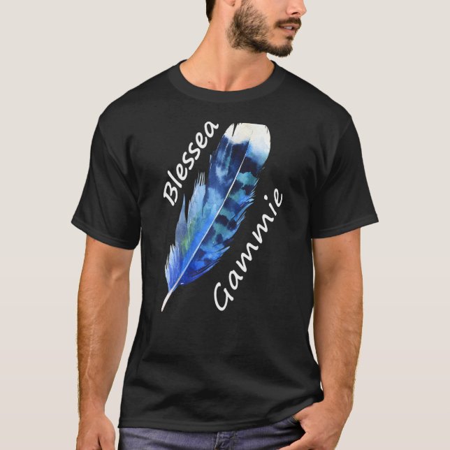 Könsfärgad gammigrafik S Brev Feather T Shirt (Framsida)