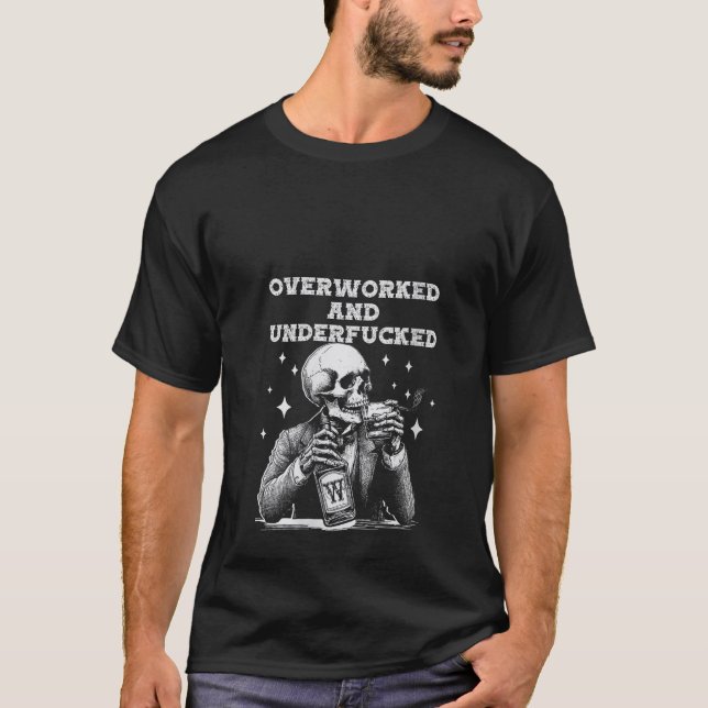 Könsöverarbetade och underkörda V Nacke T Shirt (Framsida)