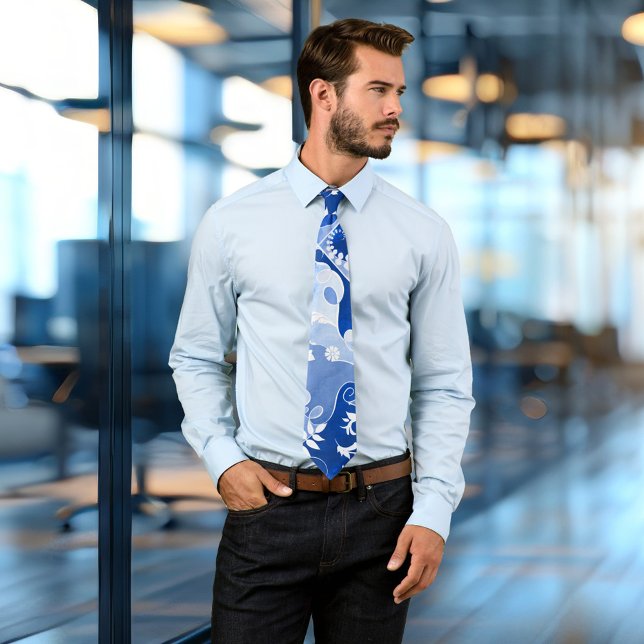 Konstblått och vitt Löv-designer Slips (A modern tie with an artistic abstract blue and white leaf design)