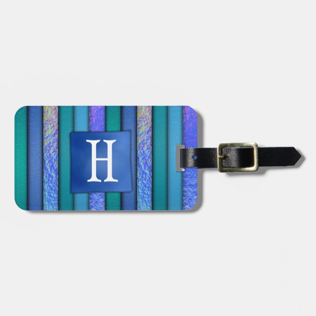 Konstbroderi i smält glas, monogram i blues bagagebricka (Horisontell Framsida)