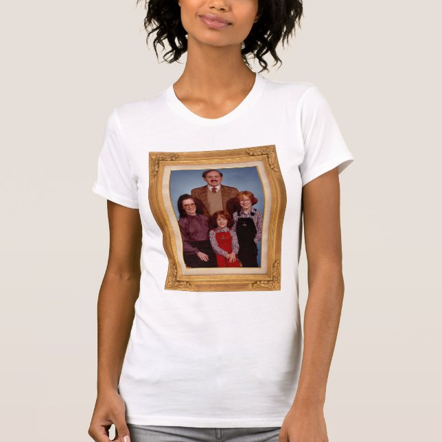 KONSTIG FAMILJFOTOt-skjorta Tee (Framsida)
