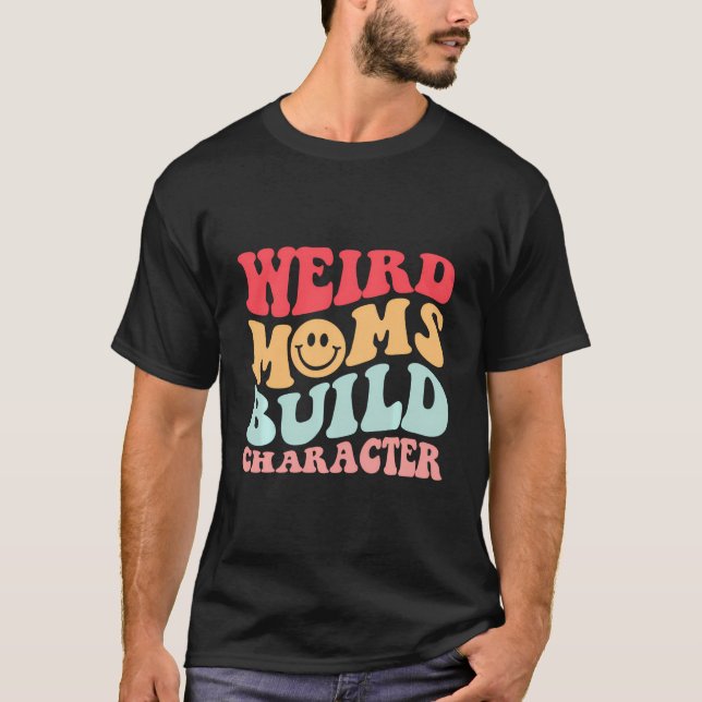 Konstig Mammor Bygger tecken Retro Aesthetic Funny T Shirt (Framsida)