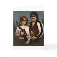 Konstiga familjfoto - koppla ihop med papegojan!