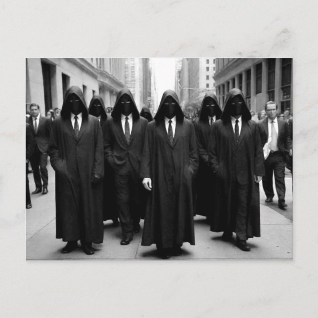 Konstiga kusliga människor i kapuschong vykort (Framsida)