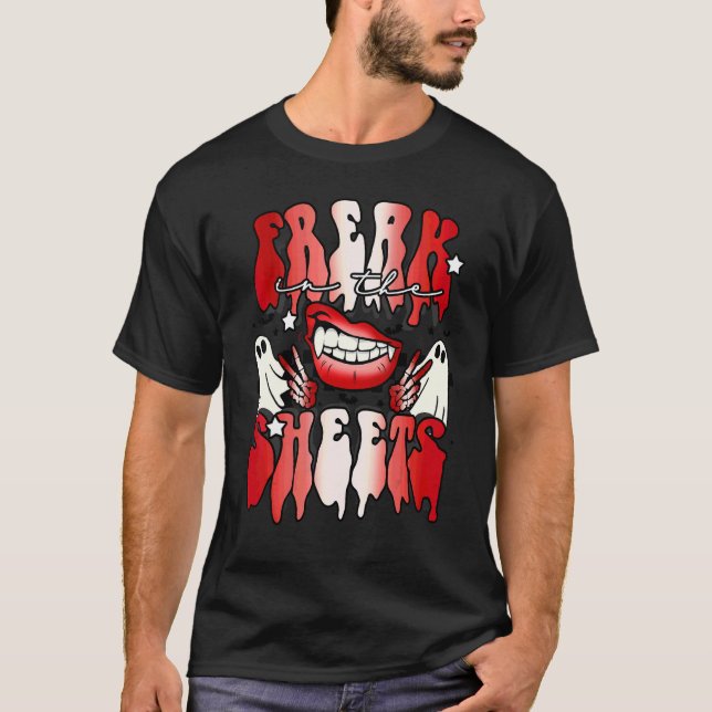 Konstigkäring På Lakan Halloween Spöke T Shirt (Framsida)