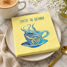 Konstnärlig blå kaffekopp med virvlande mönster pappersservett