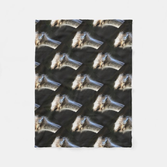 Konstnärlig struts-Porträtt med blomsteruttryck Fleecefilt (Framsidan)