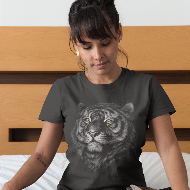 Konstnärlig Tigerhuvud-grafik  T Shirt (Skapare uppladdad)