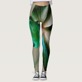 Konstnärliga blommor i blått, Grönt och Grått-tone Leggings