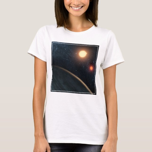 Konstnärskoncept som illustrerar Kepler-16b. T Shirt (Framsida)