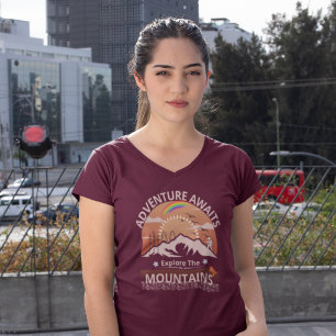 Konstruktion för "Äventyr Awaits-Explore the Mount T Shirt
