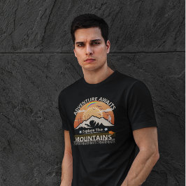 Konstruktion för "Äventyr Awaits-Explore the Mount T Shirt