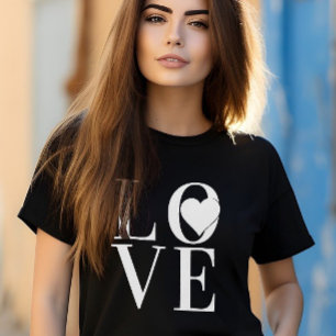 Konstruktion för Classy KÄRLEK logotyp med vit tex T Shirt