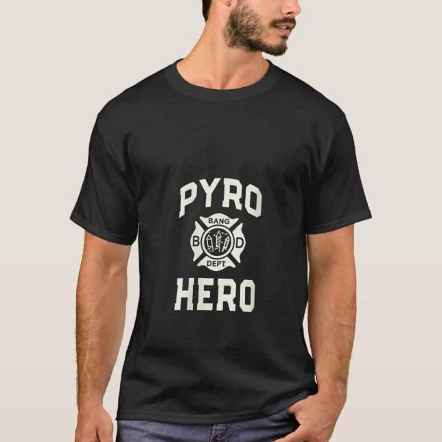 Könsverkande PYRO HERO-tekniker 4:e juli Fire T Shirt (Framsida)
