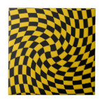 Kontroller av den svarta Gulten för Retro Warped-t Kakelplatta<br><div class="desc">Retro warped kontrollerar schackbrädets utformning i en kombination av svart och gult färg. Retro-schackbrädet,  tvångstrött 70-tal,  psykodelic stil modern design för hemdekor,  kontor och skolprodukter och återtänkta utcheckade gåvor.</div>