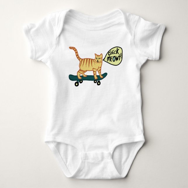 Kontrollera Meowt Punny Skateboarding Tabby katt T Shirt (Framsida)