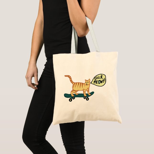 Kontrollera Meowt Punny Skateboarding Tabby katt Tygkasse (Framsida (produkt))