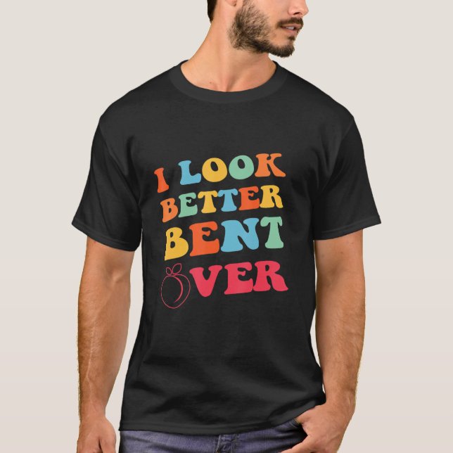 Konversationen om unga kvinnor ser bättre ut t shirt (Framsida)