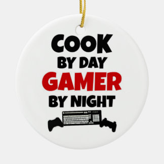 Kook per dag Gamer per natt Julgransprydnad Keramik
