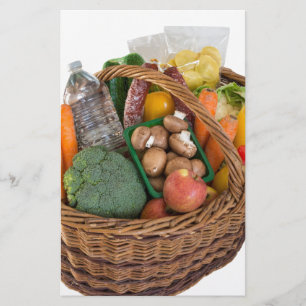 Köp basket med frukt och grönsaker från mat brevpapper