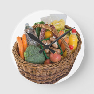Köp basket med frukt och grönsaker från mat rund klocka