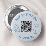 Köp en KN-kod från Bride a Drink Bachelorette Part Knapp<br><div class="desc">Fira den brud som ska skaka med den här snyggten och roligtens dammiga blå knappdesign. Den här knappen har ett kantigt årstidssnitt, ett mousserande martinistiskt glas och en bekväm QR-kod och är perfektens tillbehör för alla bakteriepartier. Säg till dina vänner att det är dags att höja ett glas till heder...</div>