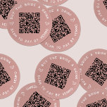 Köp en KN-kod från Bride a Drink Bachelorette Part Runt Klistermärke<br><div class="desc">Avrunda några gratisdrycker för bruden på hennes bachelorette-fest eller bachelorette helg med dessa personlig QR-klistermärken på dammig ro rosa. Utformningen har två linjer anpassningsbar text (som visas med "Köp en brud en drink" och "skanna för att betala av Venmo") i vitt, med ett anpassade QR-kod i mitten. Lägg till länken...</div>
