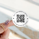 Köp en knapp för QR-kod för dryck Runt Klistermärke<br><div class="desc">Låt alla veta att de kan köpa en drink med den här QR-koden!</div>