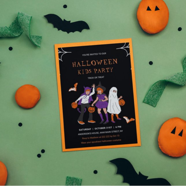 Köp till Costumed Kids Halloween Inbjudningar (Skapare uppladdad)