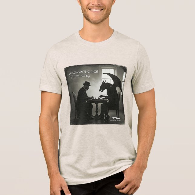 Kopidion Adversarial Thinking-kursteckning T Shirt (Framsida)