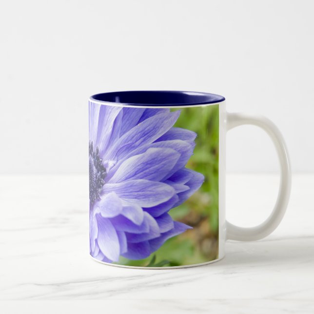 Kopp för kaffe för blåttAsterblomma (Höger)