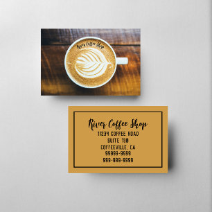Kopp i kaffet Latte Löv-Shape Foam på Wood Namn Visitkort