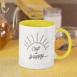 Kopp i Lycklig Sunshine Modern Cute Chic Mugg<br><div class="desc">Trendig, snyggt, lustigt kaffe mugg som säger "Kopp i Lycklig" i modern typografi med vismisk illustration av sol på det tvåtonade kaffet mugg. Denna moderna och elegant mugg är perfekt för alla som tittar för ett sätt att börja sin dag på högernas fot. Mugg har ett sött citat och ett...</div>