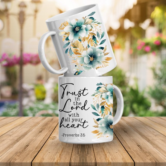 Kopp med blomstertryck och bibelvers från Sprüken (Proverbs Bible Verse)