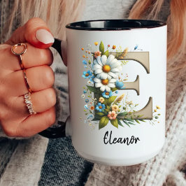 Kopp med eget namn, vildblomma-monogram för kvinno