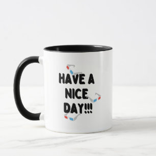 Kopp med enkel vit design och "ha en Nicedag"