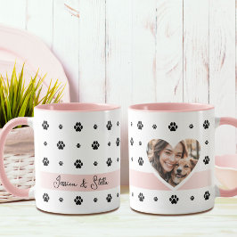 Kopp med hundfotsavtryck i rosa med foto och text